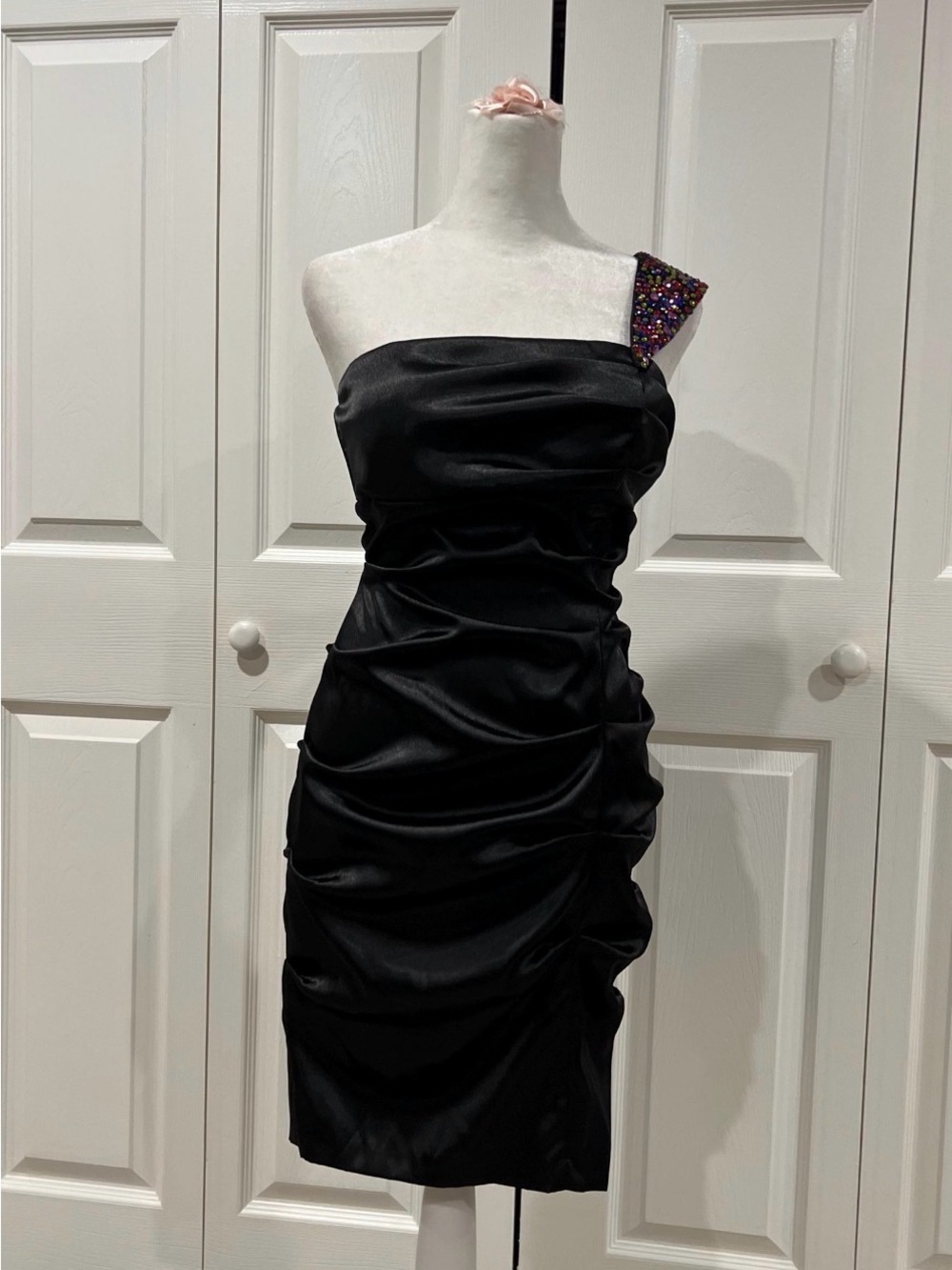 Black One-Shoulder Ruched Cocktail Dress with Beaded Strap